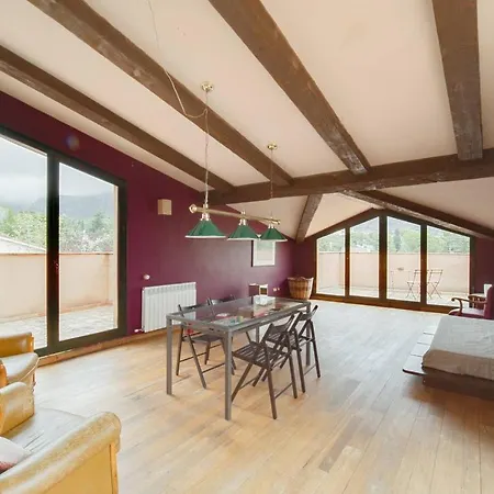 Gran Casa, 600m2, Jardin Con Piscina Y Barbacoa Villa