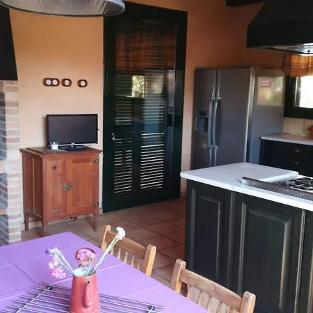 Gran Casa, 600m2, Jardin Con Piscina Y Barbacoa * Collbato